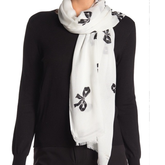 kate spade Accessories - 🎊HP🎊 KATE ♠️ NY BOW PRINT OBLONG SCARF